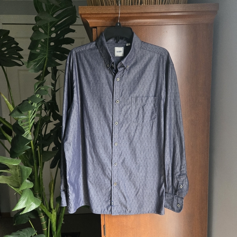 ROWM Button Up Shirt Blue/grey Color Mens Xl